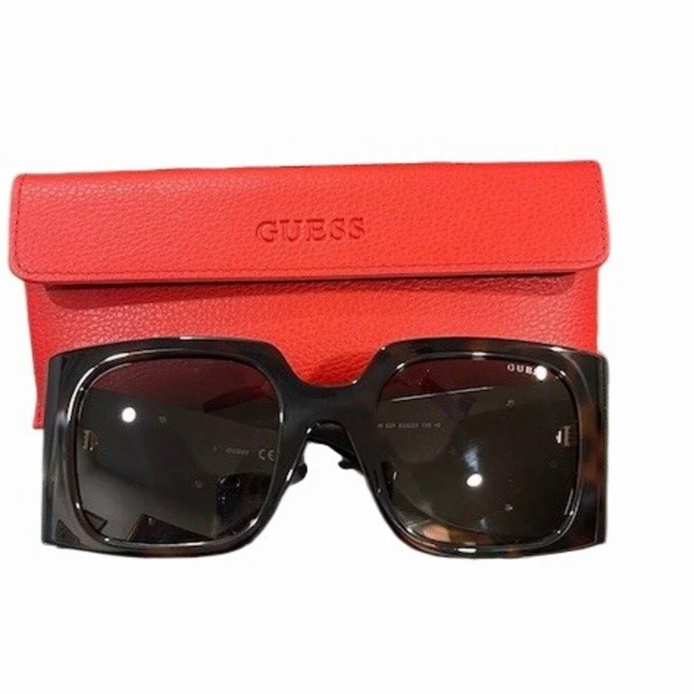 GUESS Oversized Square Sunglasses Women’s Havana Tortoise Brown Gradient
